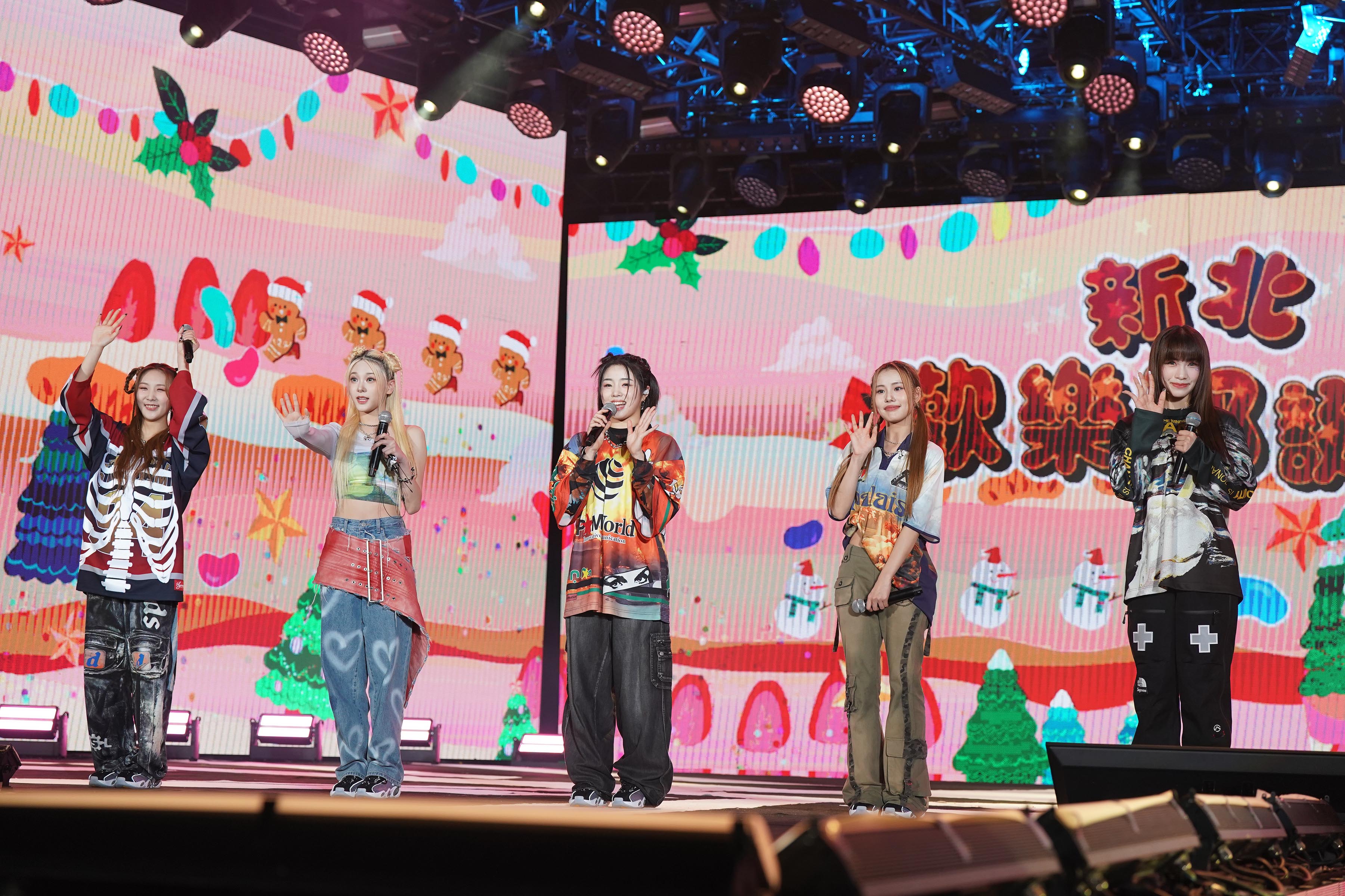 韓國新生代女團YOUNG POSSE帶來出道曲〈MACARONI CHEESE〉。